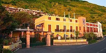 Vr Club - Villa Ridente Club Gioiosa Marea 0*,  Italy